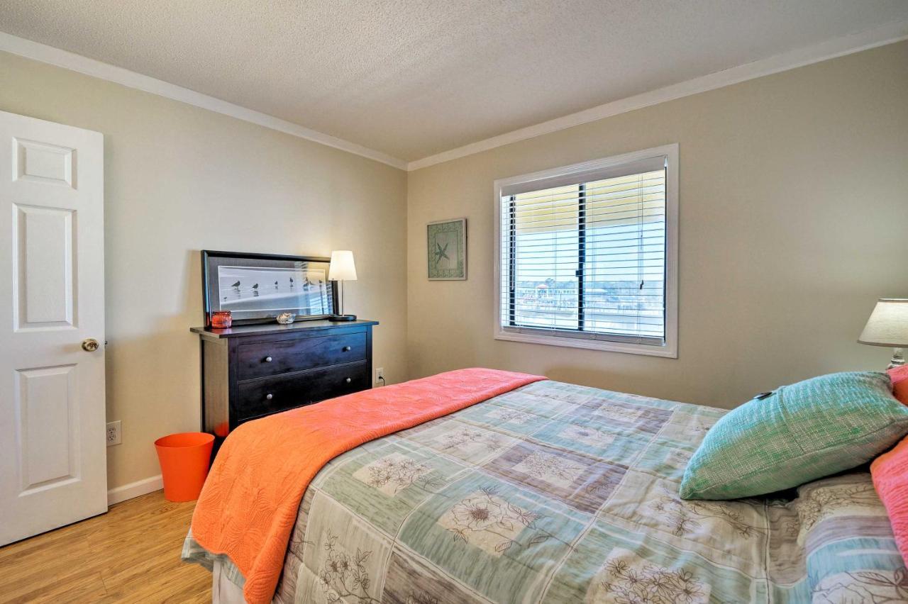Apartamento Breezy Beach Retreat With 180-Degree Ocean Views! Carolina Beach Exterior foto